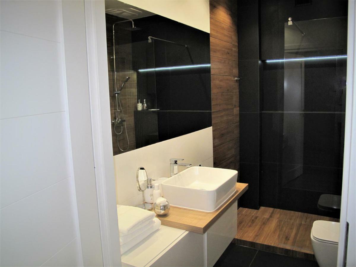 Apartament By The Way Apartment Wroclaw Luaran gambar