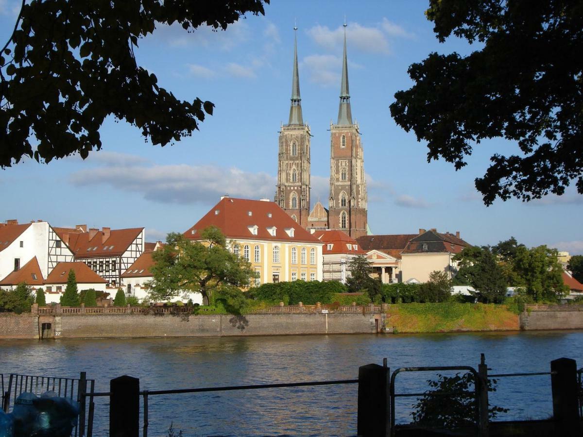 Apartament By The Way Apartment Wroclaw Luaran gambar